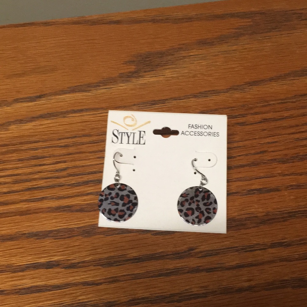 Style leopard print earrings